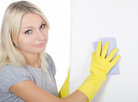 Complaint being noted for carpet cleaning service assessment